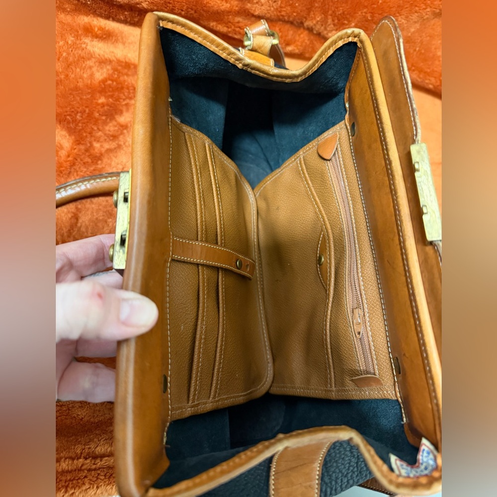 Vintage Dooney & Bourke AWL Doctor Satchel Black & Tan Made in USA - Picture 11 of 13